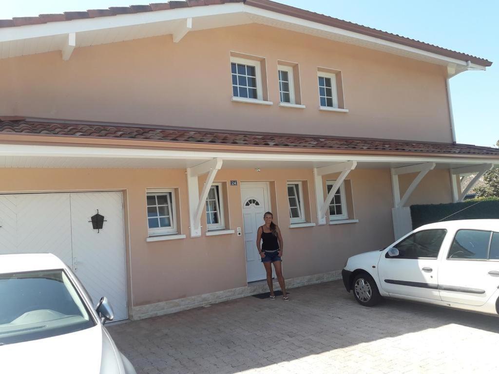 Chez Martine Appt Climatise 1 Chambre كابروتو المظهر الخارجي الصورة